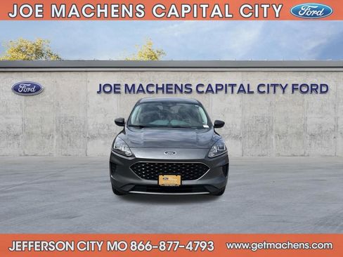 Certified 2022 Ford Escape SE image 8