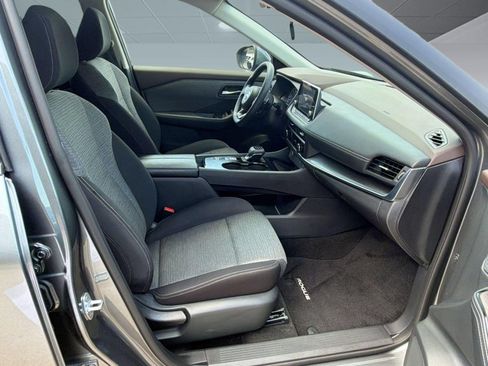 Used 2023 Nissan Rogue SV FWD image 23