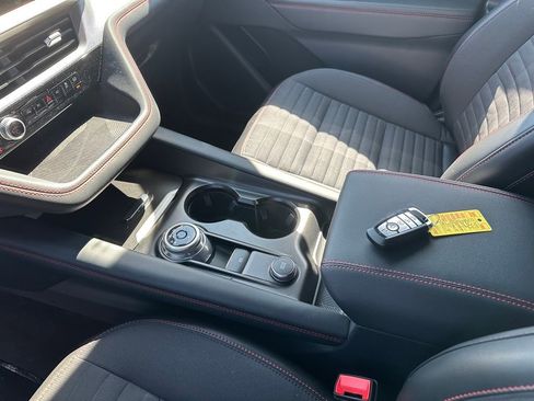 Used 2025 Ford Explorer ST-Line image 18