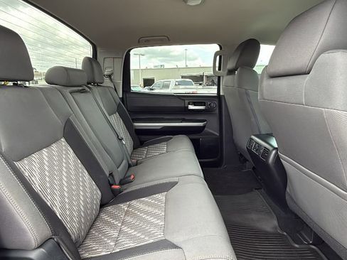 Used 2018 Toyota Tundra SR5 w/ SR5 Upgrade Package image 28