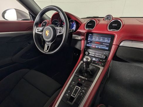 Certified 2021 Porsche 718 Boxster Spyder image 21