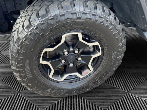 Certified 2020 Jeep Gladiator Rubicon w/ Dual Top Group image 10