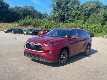 Used 2023 Toyota Highlander XLE