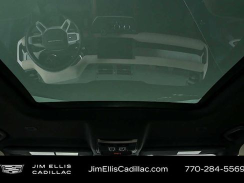 Used 2023 Land Rover Defender 110 SE image 20