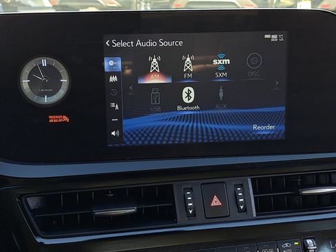 Used 2022 Lexus ES 300h w/ Premium Package FWD image 22