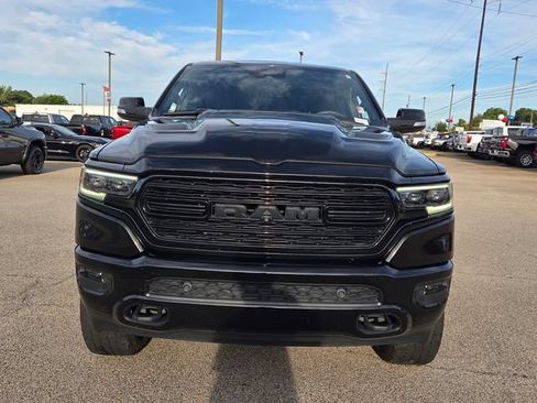 Used 2020 RAM 1500 Limited w/ Black Appearance Package AWD/4WD image 2