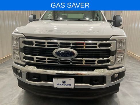 Used 2025 Ford F250 XLT w/ FX4 Off-Road Package AWD/4WD image 2