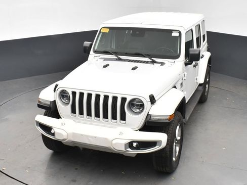 Used 2020 Jeep Wrangler Unlimited Sahara image 27