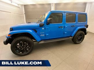 Used 2022 Jeep Wrangler Unlimited Sahara AWD/4WD video 1
