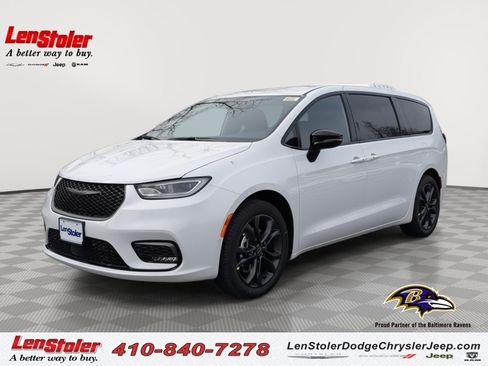 New 2026 Chrysler Pacifica Select FWD image 1