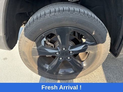 Used 2023 Jeep Grand Cherokee Limited w/ Luxury Tech Group II AWD/4WD image 20