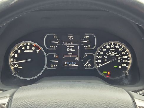 Used 2018 Toyota Tundra Limited w/ Limited Premium Package image 21