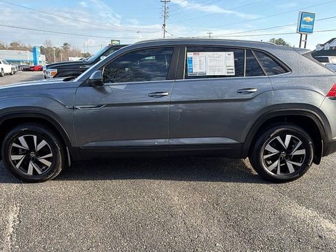 Used 2021 Volkswagen Atlas Cross Sport SE image 8