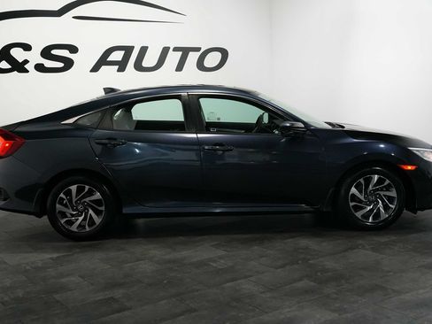 Used 2017 Honda Civic EX image 6