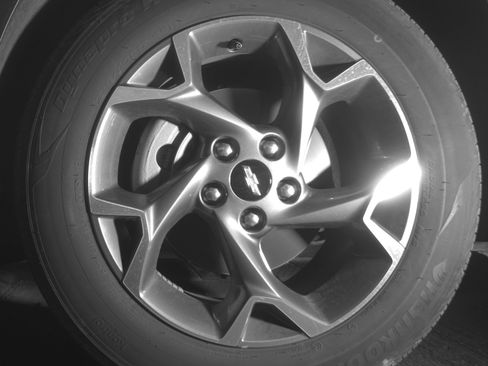 Used 2025 Chevrolet Trax LT w/ LT Convenience Package FWD image 12