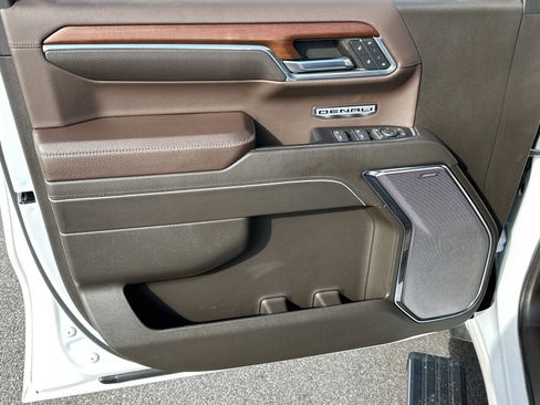 Used 2023 GMC Sierra 1500 Denali w/ Denali Reserve Package image 11