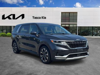 Used 2024 Kia Carnival EX