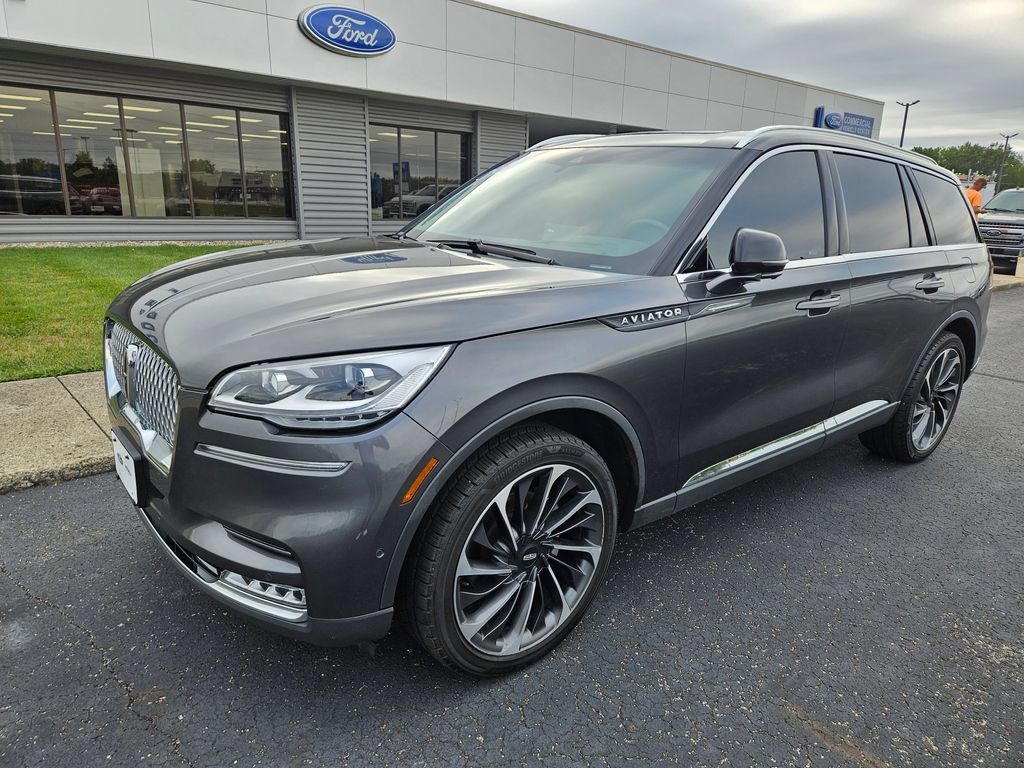 Used 2020 Lincoln Aviator Reserve w/ Equipment Group 201A AWD/4WD image 2