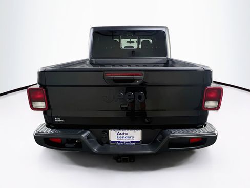 Used 2023 Jeep Gladiator Sport AWD/4WD image 6