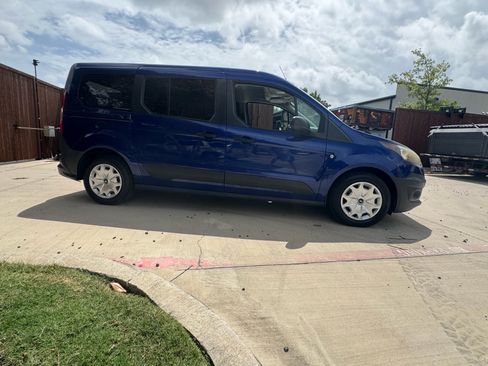 Used 2018 Ford Transit Connect XL FWD image 2