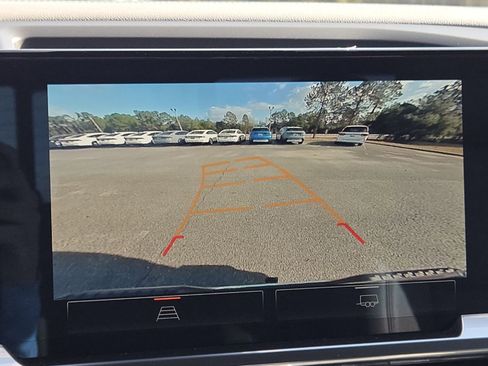 Used 2023 GMC Sierra 1500 SLT w/ SLT Premium Package image 11