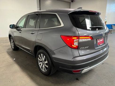 Used 2021 Honda Pilot EX image 5