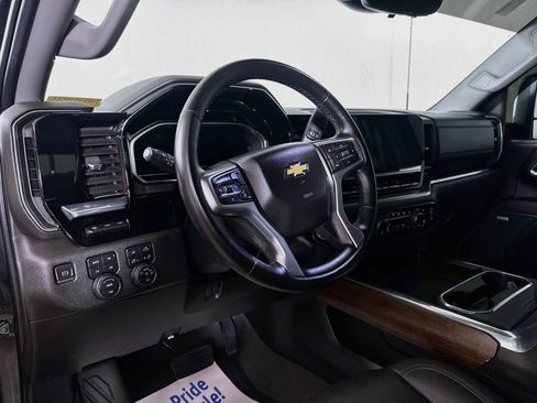 Used 2024 Chevrolet Silverado 2500 LTZ w/ LTZ Premium Package AWD/4WD image 9
