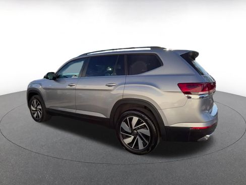 Used 2025 Volkswagen Atlas SE image 10