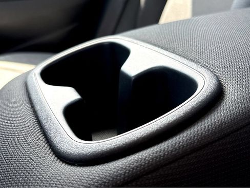 Used 2024 Toyota Corolla LE FWD image 28