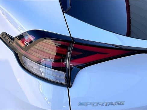 Used 2023 Kia Sportage SX Prestige image 29