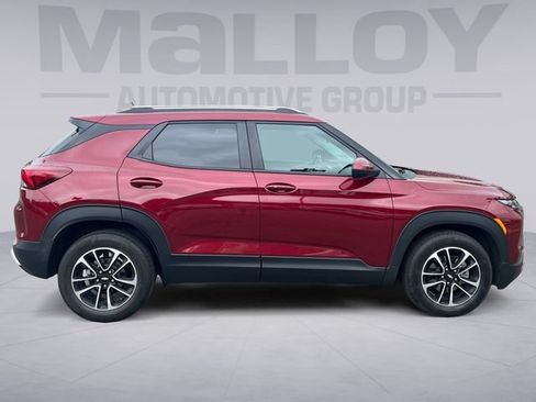 Used 2024 Chevrolet TrailBlazer LT w/ Convenience Package FWD image 6