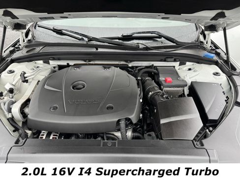 Used 2018 Volvo V90 T6 Cross Country w/ Convenience Package image 12