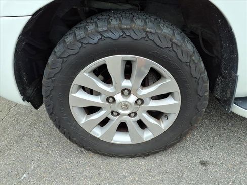 Used 2011 Toyota Sequoia Platinum image 11