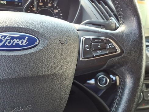 Used 2019 Ford Escape Titanium w/ U9j03 - Titanium Tow Package AWD/4WD image 22