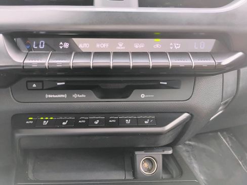 Used 2019 Lexus UX 200 w/ Premium Package FWD image 20