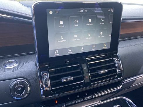 Used 2018 Lincoln Navigator Select w/ Technology Package RWD image 29