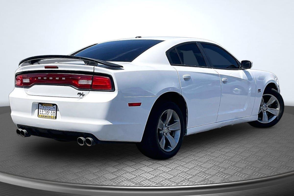 Used 2013 Dodge Charger R/T w/ Wheels & Tunes Group RWD image 13