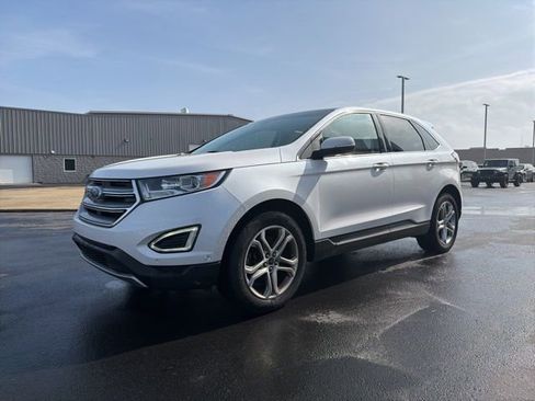 Used 2018 Ford Edge Titanium w/ Equipment Group 302A image 3