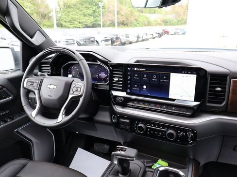 New 2026 Chevrolet Silverado 1500 High Country AWD/4WD image 32