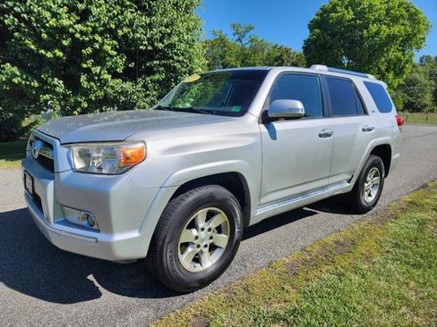 Used 2011 Toyota 4Runner SR5 AWD/4WD image 2