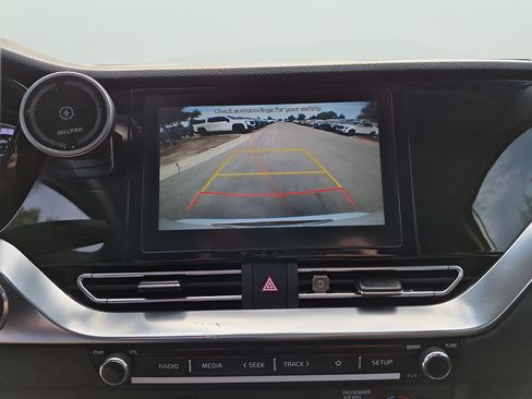 Used 2020 Kia Niro LXS FWD image 29