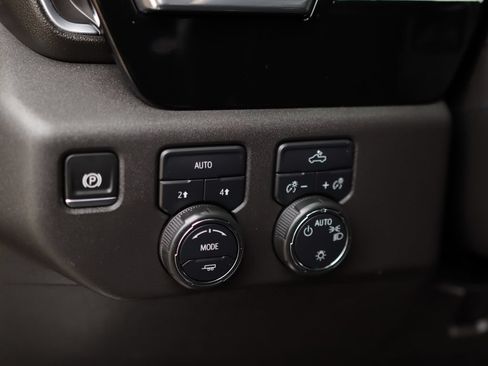 Used 2024 Chevrolet Silverado 1500 LT AWD/4WD image 10