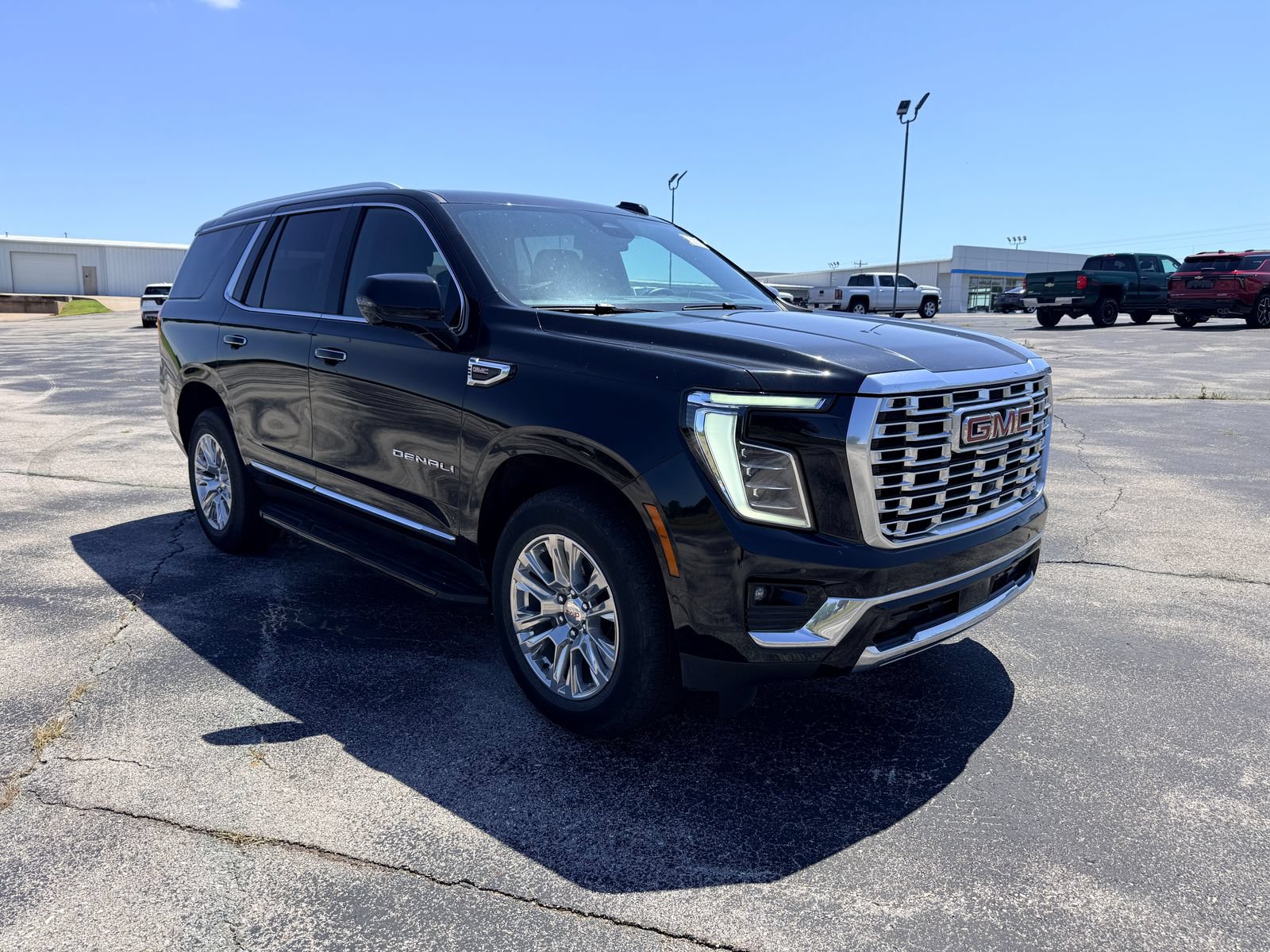 Used 2025 GMC Yukon Denali AWD/4WD image 4