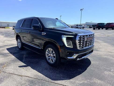Used 2025 GMC Yukon Denali AWD/4WD image 4