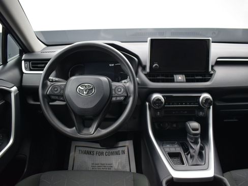 Used 2025 Toyota RAV4 XLE FWD image 14