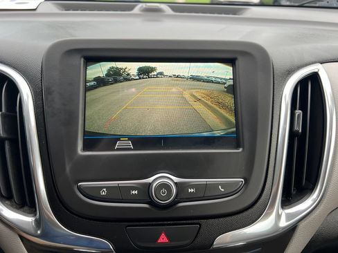 Used 2019 Chevrolet Equinox LS AWD/4WD image 34