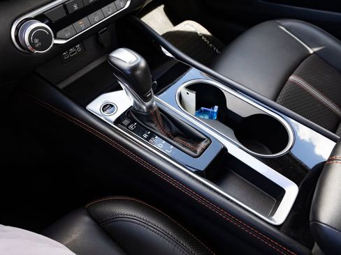 Used 2023 Nissan Altima 2.5 SR image 17