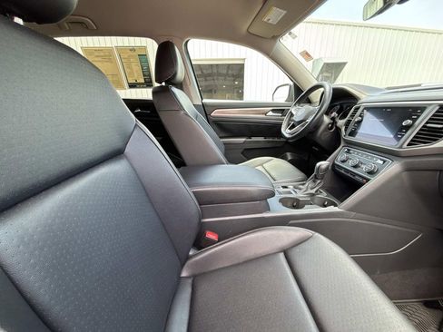 Used 2021 Volkswagen Atlas SE FWD image 16