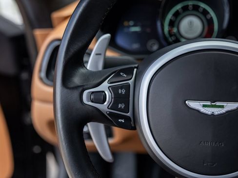 Used 2020 Aston Martin V8 Vantage Coupe RWD image 26