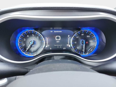 New 2026 Chrysler Pacifica Select AWD/4WD image 12